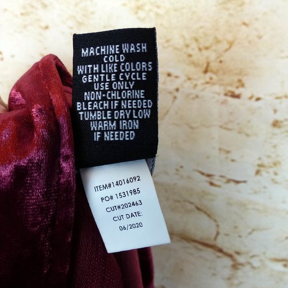 Hot Topic Crushed Velvet Jumper Overall Dress Women S Burgundy Skirtall Pinafore - Picture 14 of 14